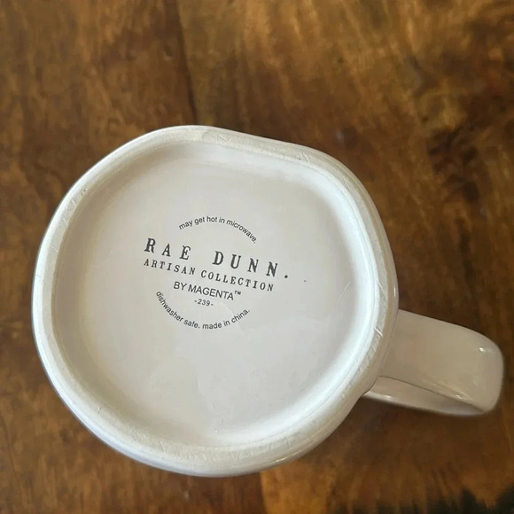 Rae Dunn “PINCH ME” coffee mug with four leaf clover inside - Picture 7 of 7